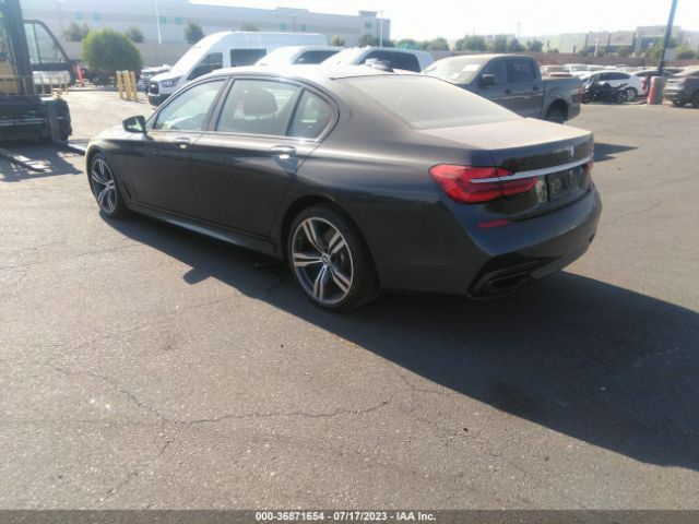 WBA7E2C53HG739687 BMW 7 Series 740i