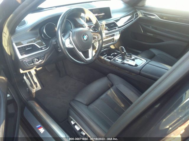 WBA7E2C53HG739687 BMW 7 Series 740i