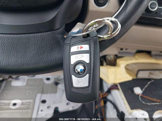 WBA8E5G58JNU45669 BMW 3 Series 320i Xdrive