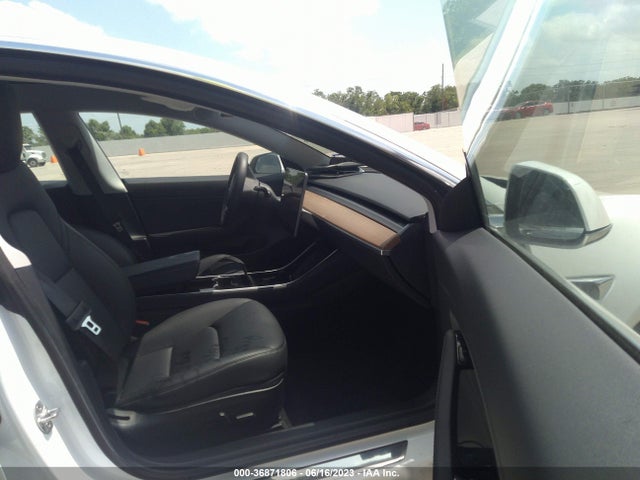 Tesla Model 3 Performance 2020 5YJ3E1EC7LF721137 Image 11