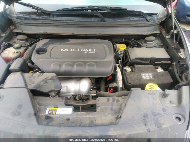 1C4PJLCB0JD588034 Jeep Cherokee Latitude Tech Connect