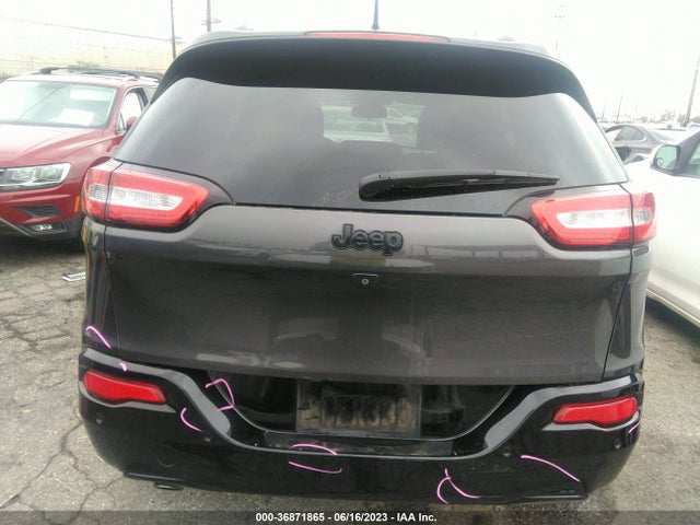 1C4PJLCB0JD588034 Jeep Cherokee Latitude Tech Connect