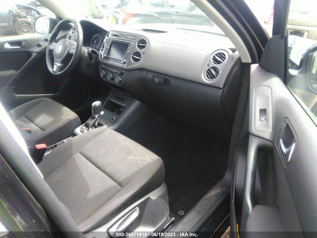 WVGAV7AX7HK045491 Volkswagen TIGUAN