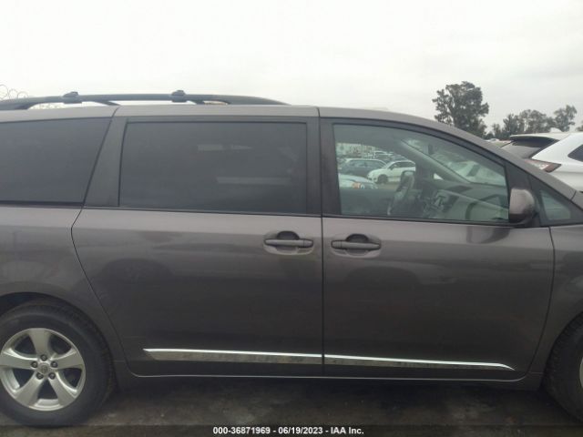 5TDKK3DCXES497166 Toyota SIENNA LE