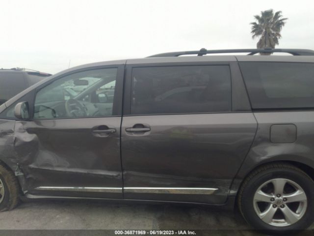 5TDKK3DCXES497166 Toyota SIENNA LE