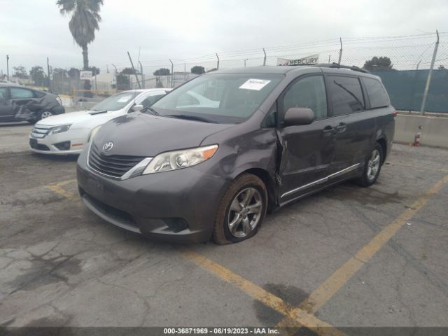 5TDKK3DCXES497166 Toyota SIENNA LE