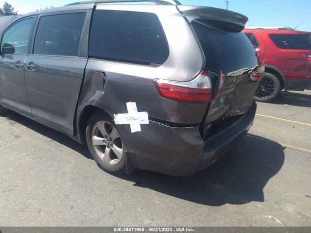 5TDKZ3DC4HS876793 Toyota SIENNA LE