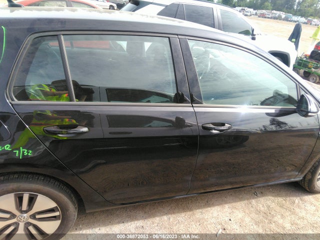 2019 Volkswagen Golf, VIN: WVWKR7AU3KW903266