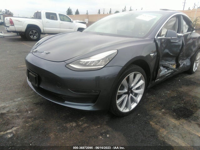 Tesla Model 3 Range 2019 5YJ3E1EA3KF417221 Image 2