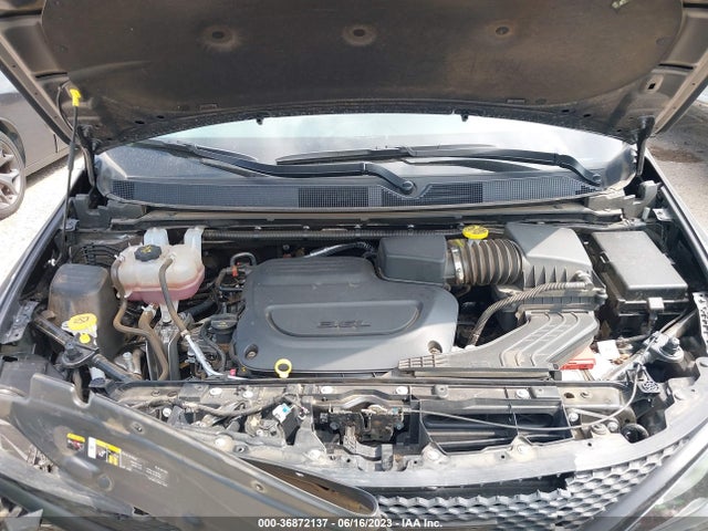 2C4RC1CG4NR229873 Chrysler Voyager Lx