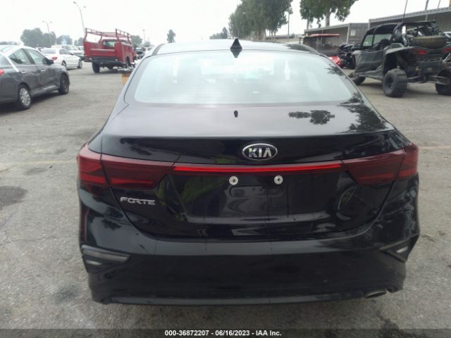 3KPF24AD0KE016318 KIA Forte Lxs