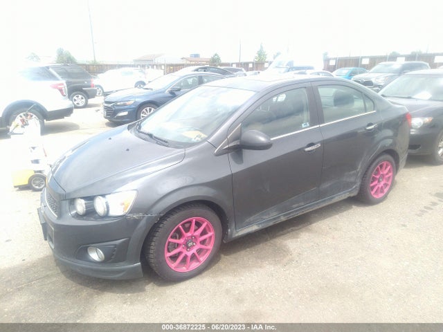 Chevrolet SONIC LTZ 2016 1G1JE5SB6G4132340 Image 2