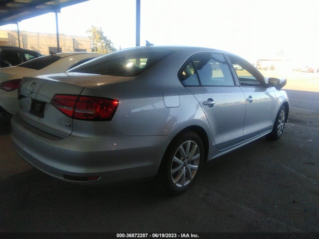 3VWD17AJ5FM340309 Volkswagen Jetta Sedan 1.8t Se