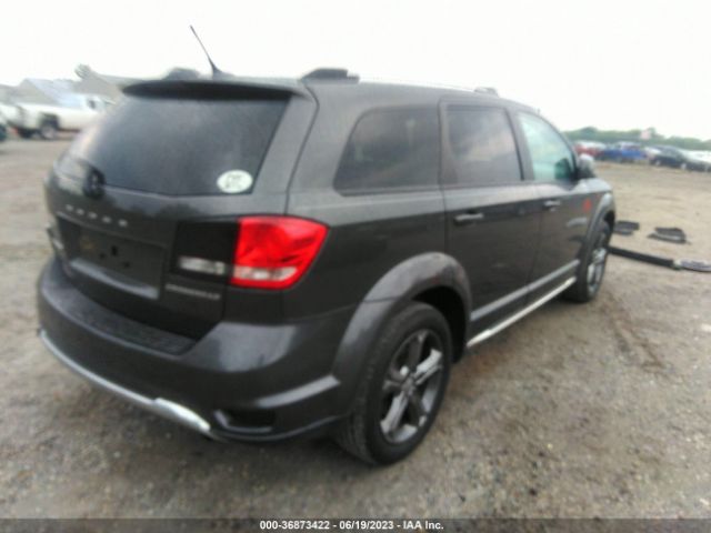 3C4PDCGB8FT639413 Dodge Journey Crossroad