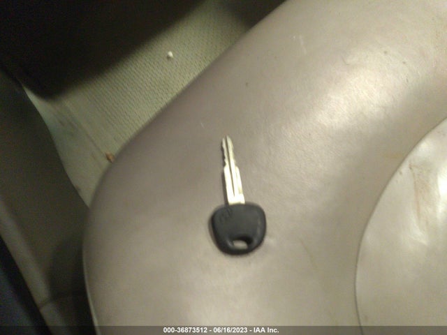 2001 HYUNDAI SONATA GLS VIN: KMHWF35V71A412275
