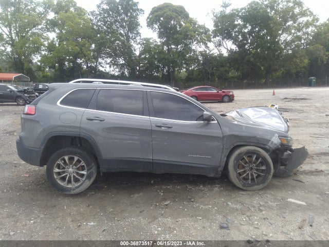 1C4PJLLB0MD114833 Jeep Cherokee Latitude Plus
