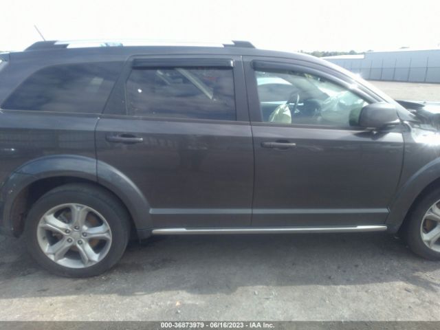 3C4PDCGBXHT566175 Dodge Journey Crossroad