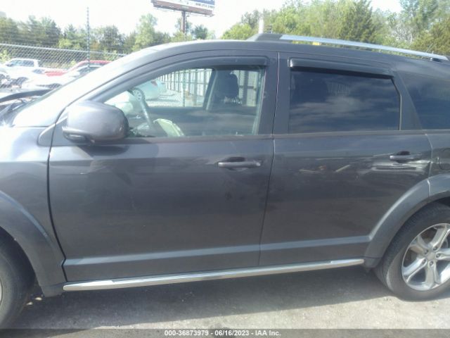 3C4PDCGBXHT566175 Dodge Journey Crossroad