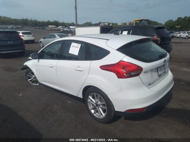 2015 FORD FOCUS SE VIN: 1FADP3K21FL295684