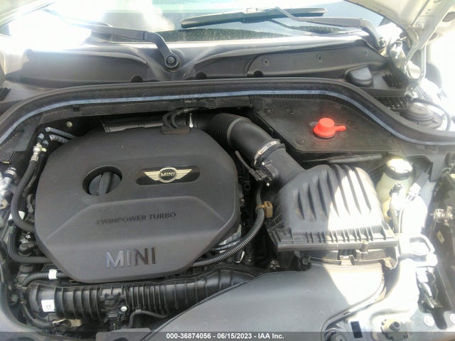 2018 MINI HARDTOP 2 DOOR COOPER S VIN: WMWXP7C53J2A49094