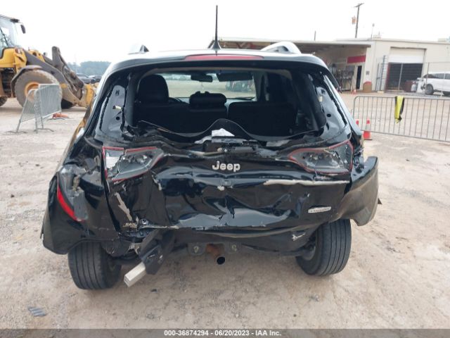 1C4PJLLB2JD553866 Jeep Cherokee Latitude Plus