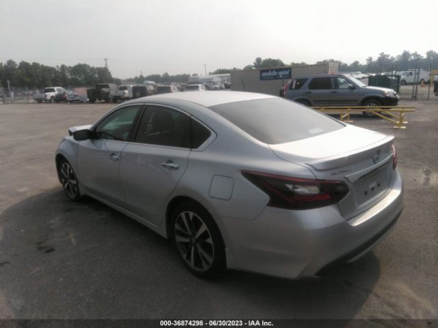 1N4AL3AP8HC122033 Nissan Altima 2.5 Sr