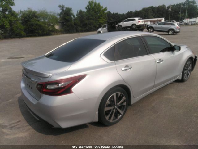 1N4AL3AP8HC122033 Nissan Altima 2.5 Sr