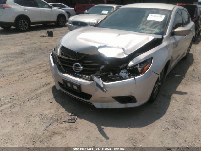 1N4AL3AP8HC122033 Nissan Altima 2.5 Sr