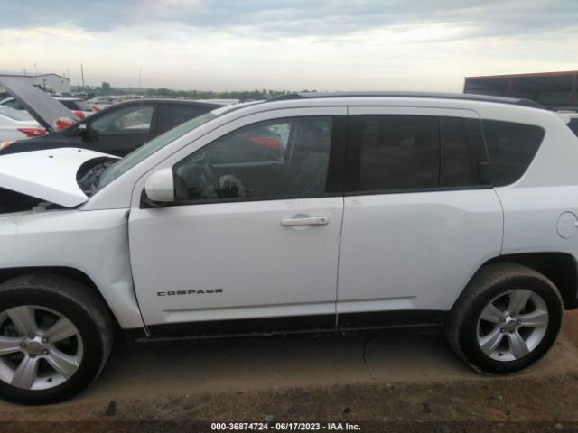 1C4NJDEB8HD167585 Jeep Compass Latitude