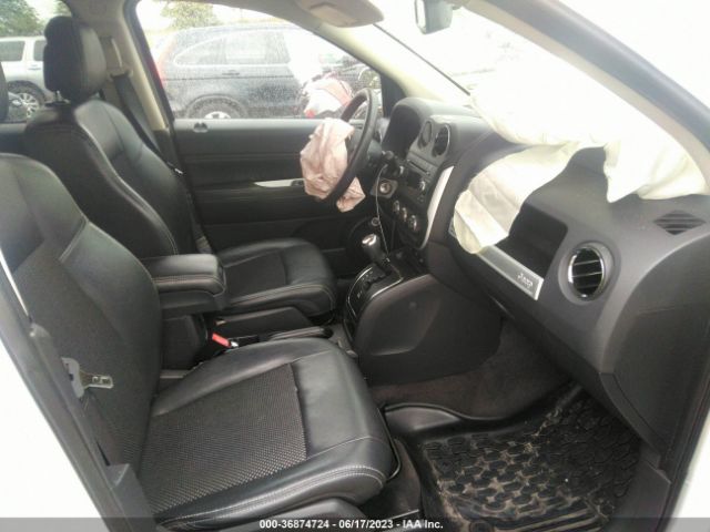 1C4NJDEB8HD167585 Jeep Compass Latitude