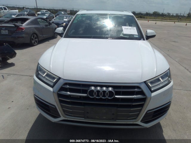 WA1BNAFY8J2044308 Audi Q5 Premium Plus