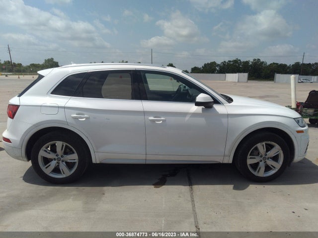 WA1BNAFY8J2044308 Audi Q5 Premium Plus