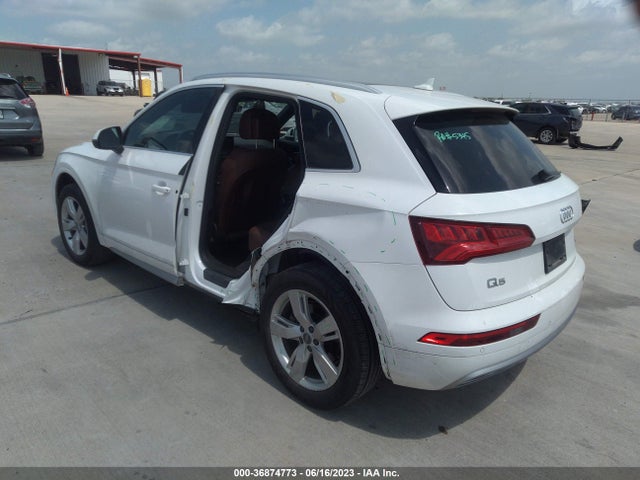 WA1BNAFY8J2044308 Audi Q5 Premium Plus