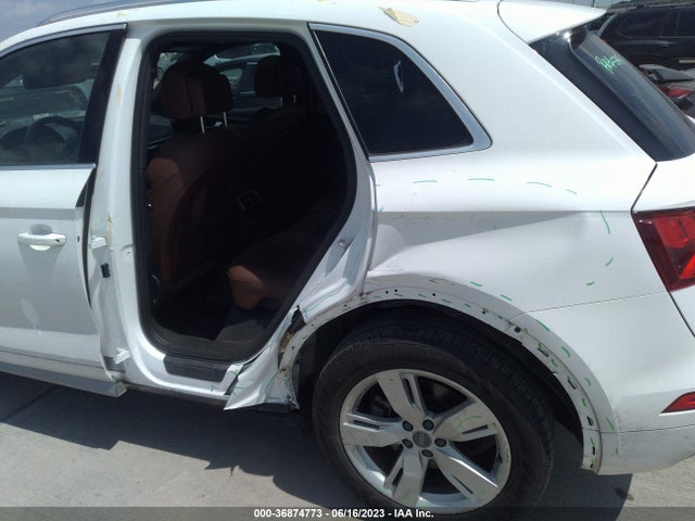 WA1BNAFY8J2044308 Audi Q5 Premium Plus