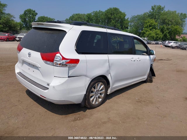 Toyota SIENNA LE 2014 5TDJK3DC9ES074297 Image 4