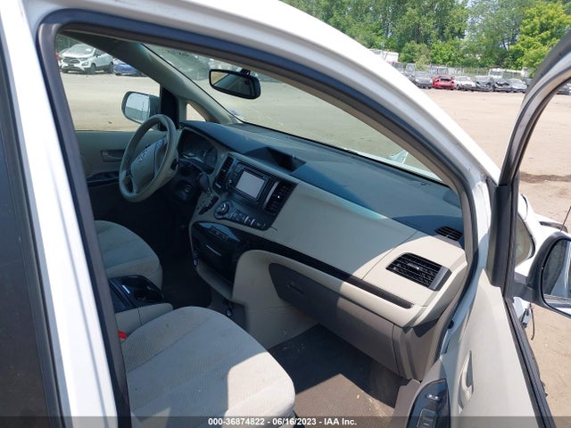 Toyota SIENNA LE 2014 5TDJK3DC9ES074297 Image 5