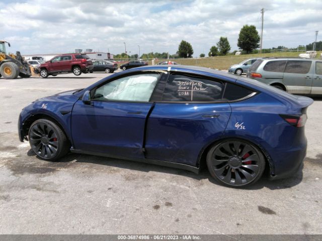 7SAYGDEF5NF565049 Tesla Model Y Performance