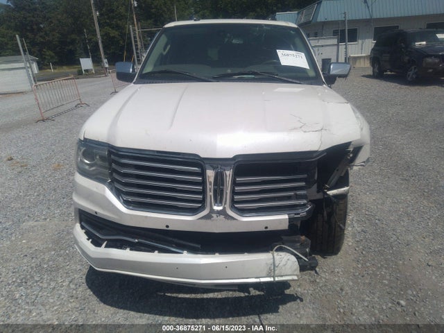 2015 Lincoln Navigator, VIN: 5LMJJ3JT6FEJ08817