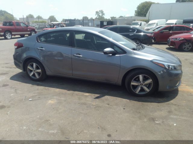 3KPFL4A78JE266489 KIA FORTE S