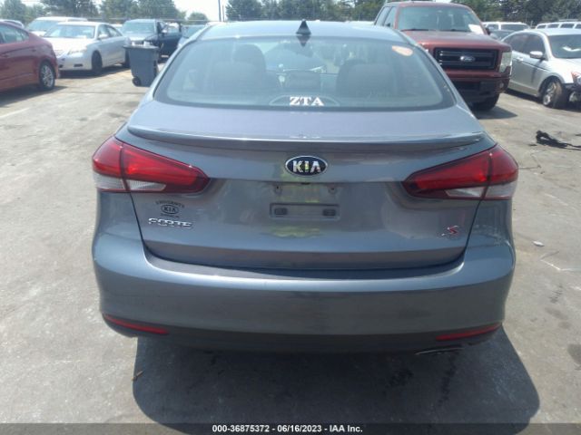 3KPFL4A78JE266489 KIA FORTE S