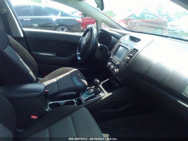3KPFL4A78JE266489 KIA FORTE S