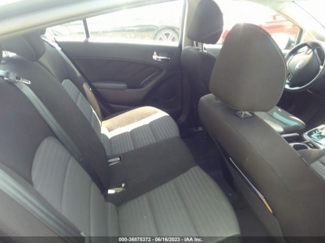 3KPFL4A78JE266489 KIA FORTE S