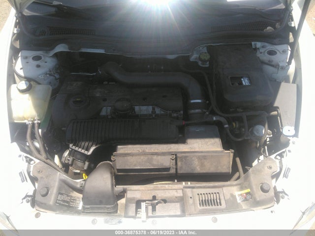 2011 VOLVO C30 VIN: YV1672MK6B2242841
