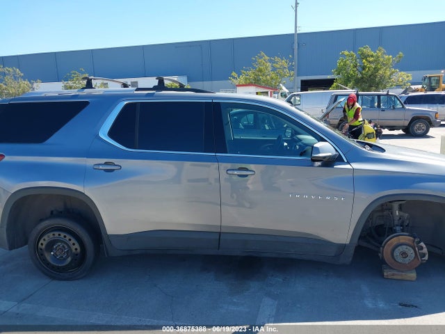 Chevrolet Traverse Lt Cloth 2018 1GNEVGKW5JJ281815 Image 5