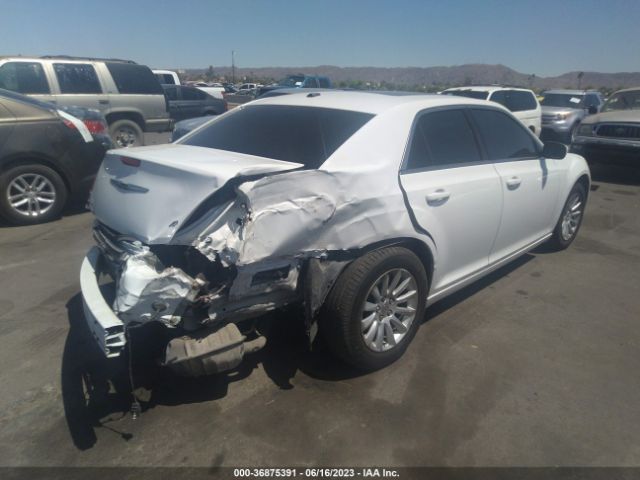 Chrysler 300 2014 2C3CCAAGXEH361443 Image 4