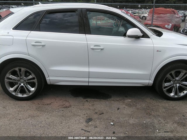 WA1GCCFS7HR008985 Audi Q3 Prestige