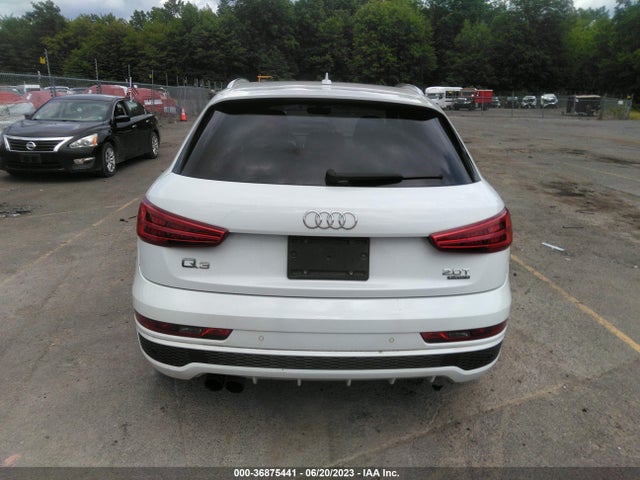 WA1GCCFS7HR008985 Audi Q3 Prestige