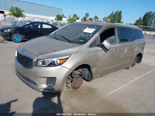 KNDMB5C18F6045237 KIA SEDONA LX