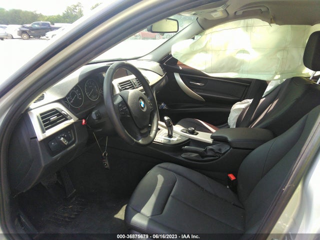 WBA8E1G51JNU91921 BMW 3 Series 320i