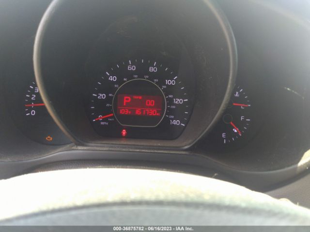 KNDJN2A28F7112871 KIA Soul Base